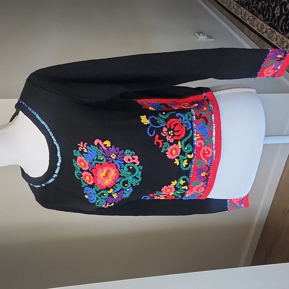 Vintage 90s Embroidered Floral Sweater Retro Black Knit Pullover M - Picture 2 of 14